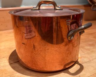 Williams-Sonoma Copper Lidded Stock Pot. Measures 9" H x 5" D. Photo 1 of 3.