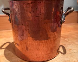 Williams-Sonoma Hammered Copper Lidded Stock Pot. Photo 1 of 2.