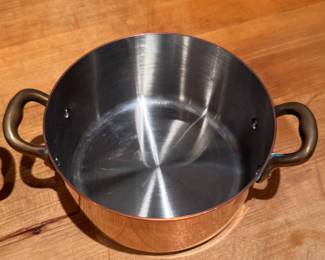 Williams-Sonoma Copper Lidded Stock Pot. Measures 9" H x 5" D. Photo 3 of 3