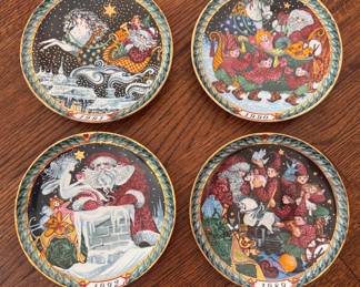 Set of 4 Bing & Grondahl Santa Claus Collection Plates by Hans Hansen. Photo 1 of 2.