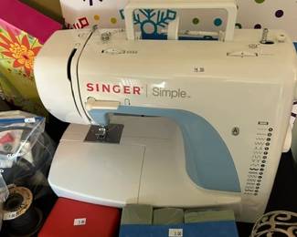 Nice Singer sewing machine 