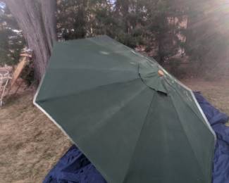LL Bean ourdoor table umbrella