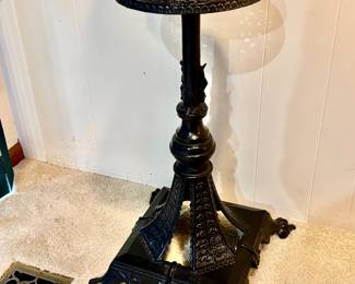 Cast Iron Pedestal
