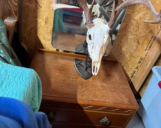 Children’s dresser with drawers 