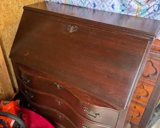 Vintage desk with drawers 