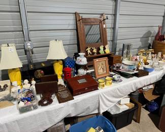 Vintage pictures and collectibles 