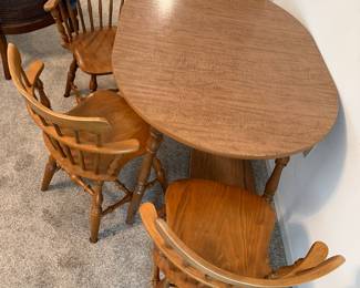 Kitchen Table with Leaves and Four Chairs