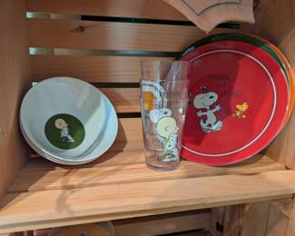 Snoopy Peanuts Charlie Brown memorabilia 