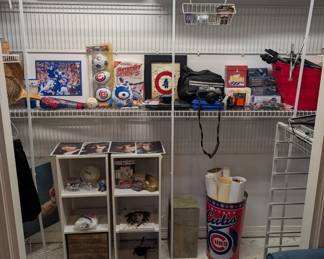 TONS OF VINTAGE CUBS MERCHANDISE AND MEMORABILIA Chicago Cubs 