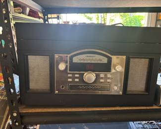 Crosley turn table and CD player w/radio 