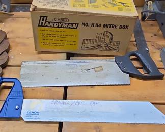 Stanley Handyman Mitre Box with Lenox Drywall/PVC Saw