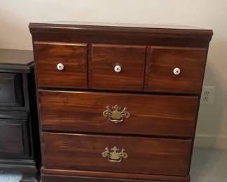 Lea Industries "The Bedroom People" Dresser