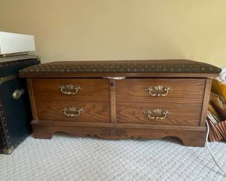 Vintage Lane Cedar Chest Storage Bench