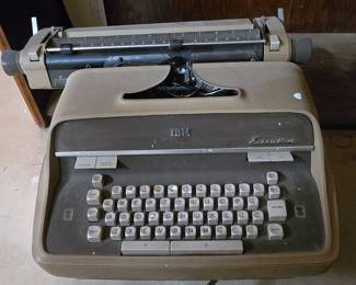 IBM Executive Model C Electric Typewriter
