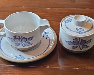Midwinter by Wedgwood Stoneware Gravy Boat with Saucer and Sugar Bowl with Lid