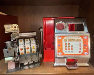 Medley Mfg. Co. "One Armed Banker" 10 Cent Slot Machine Toy