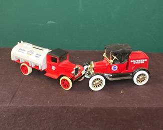 Vintage Southern States Oil Truck and Touring Car Set