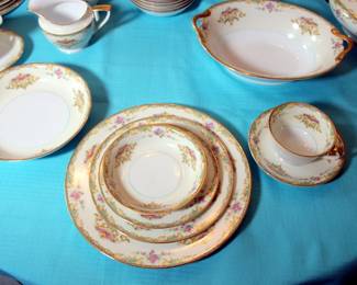 91 pcs. Noritake Gloria