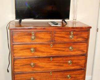 Antique Chest of Drawers