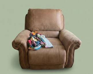 Brown Larkinhurst Signature Design by Ashley Recliner Chair