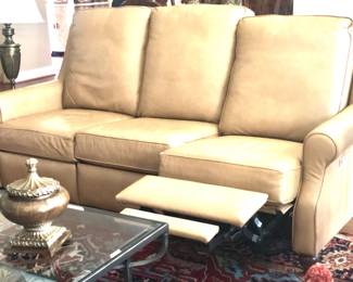 Both ends recline