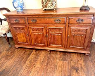 Distinguished Ethan Allen buffet