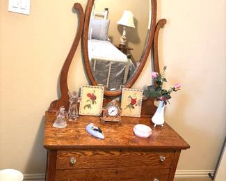 Antique tiger oak dresser