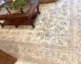8X10 grey tone rug