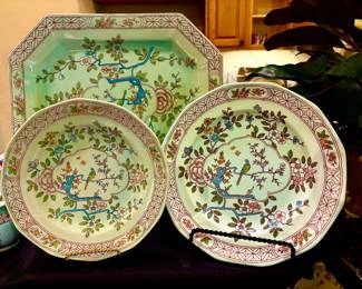 Service for 12 "Singapore Bird" English china