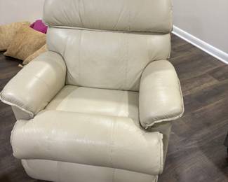 Additional dining chairs & lounge chairs