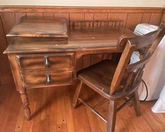 Antique Style Office Table/Chair