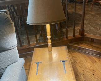 Early American Table/Lamp