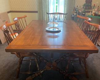 Awesome Early American Dining Table w/6-Chairs