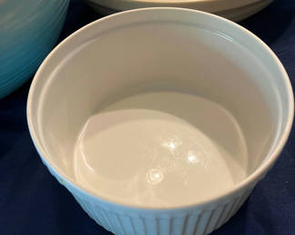 Lot 90: Ceramic bowls with blue trim
