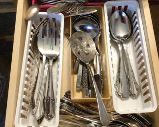 Lot 73: Assorted metal cutlery