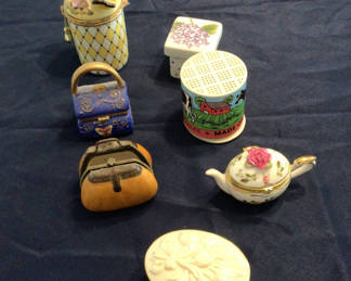 Lot 84: Assorted miniature decorative boxes, tins, and teapot