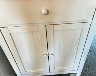 Lot 100: White base cabinet with drawer and two-panel doors