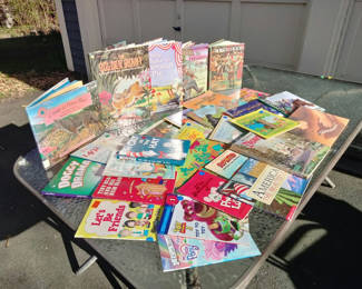 Lot 87: Collection of children's books and picture books