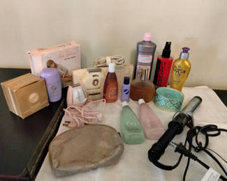 Lot 101: Assorted grooming and hair care products 