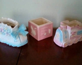 Lot 76: Pastel ceramic planters: boot, square box, and train