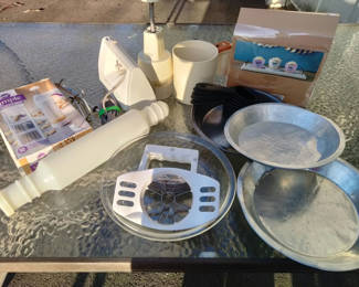 Lot 66: Baking equipment