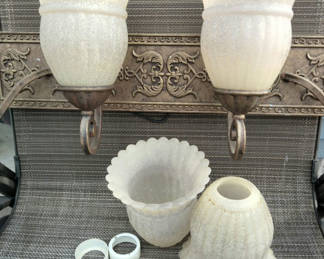 Lot 28: Light fixture, 4 position