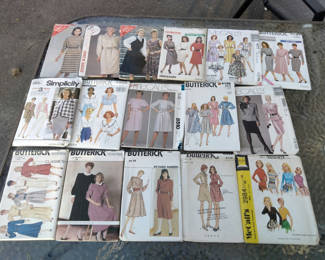 Lot 116: Vintage uncut sewing patterns collection