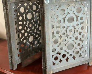 Lot 37: 2' High Folding Wooden Screen