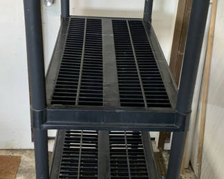 Lot 67: Four Shelf Plastic Unit
