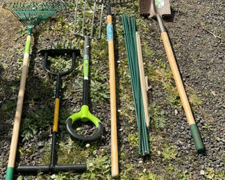 Lot 75: Garden Tools