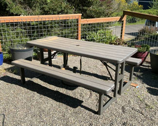 Lot 30: Folding Picnic Table.