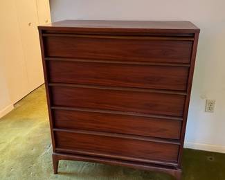 Lane dresser $100
