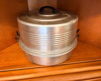 Vintage cake & pie holder