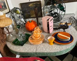 Gray/green oval  formica table w/leaf